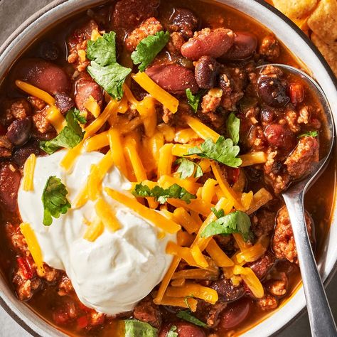 A Turkey Chili That Isn't Trying To Be Beef Beans For Tacos, Amazing Chili, Turkey Chile, Turkey Chili Recipe Easy, Easy Turkey Chili, Ground Turkey Chili, Venison Chili, Perfect Roast Chicken, Chili Recipe Turkey