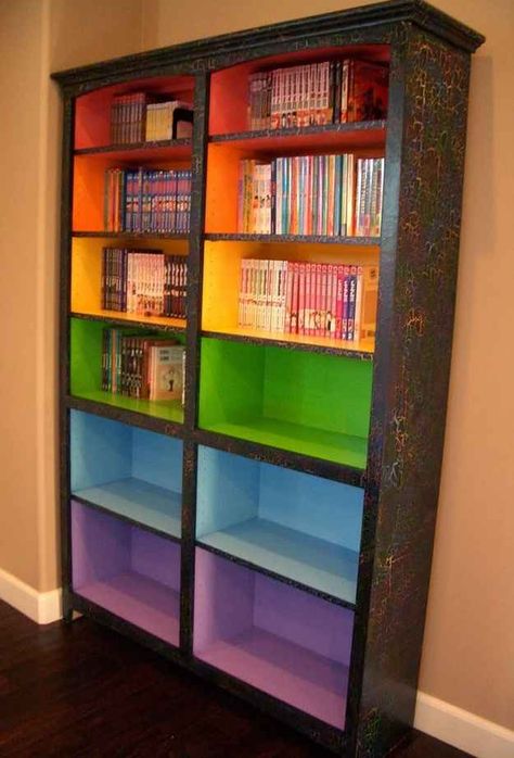 Paint colored shelves to signify different reading levels. | 29 Clever Organization Hacks For Elementary School Teachers Colorful Bookshelf, Clever Organization, Fun Room, Fun Organization, Diy Casa, Hus Inspiration, घर की सजावट, Organization Tips, Nalu