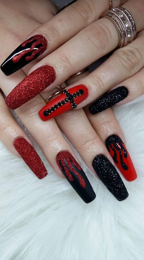 Fail Nails, Holloween Nails, Punk Nails, Gothic Nails, Goth Nails, Black Nail Designs, Black Nail, Halloween Nail Designs, Halloween Nail Art