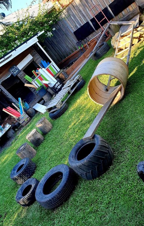 Tire Garden Ideas, Kids Garden Play Area, Kids Garden Play, Sensory Gardens, Diy Kids Playground, Pallet Kids, Backyard Obstacle Course, Kids Obstacle Course, Tire Garden