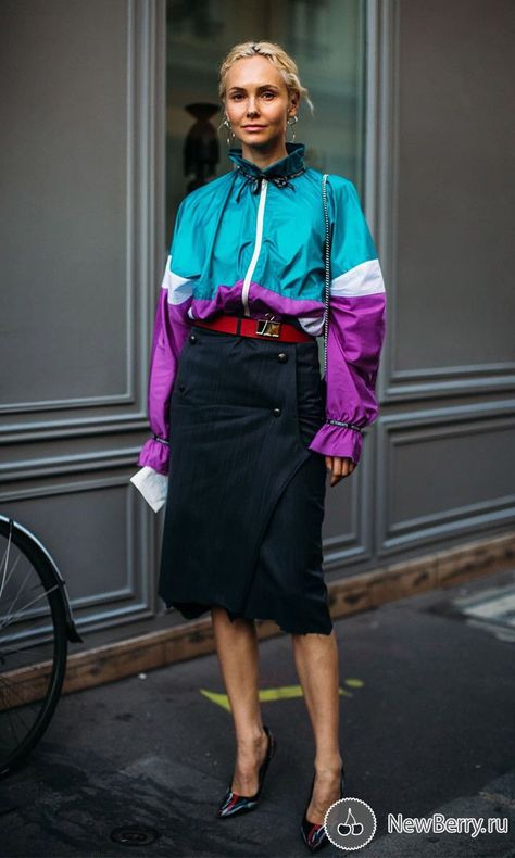 #shopping #streetstyle #fashiontrends #fashion #vintagefashion #windbreaker #vintageshop #muttshop 2019 Runway, Grunge Look, Street Style Trends, Street Style Summer, 90s Grunge, Urban Style, Grunge Style, Soft Grunge, Cool Street Fashion