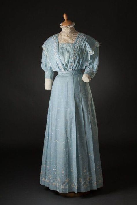 Edwardian Day Dress, 1912 Fashion, Edwardian Gowns, 1900 Fashion, 1900s Fashion, 1910s Fashion, Bathing Costumes, 20th Century Fashion, Edwardian Dress