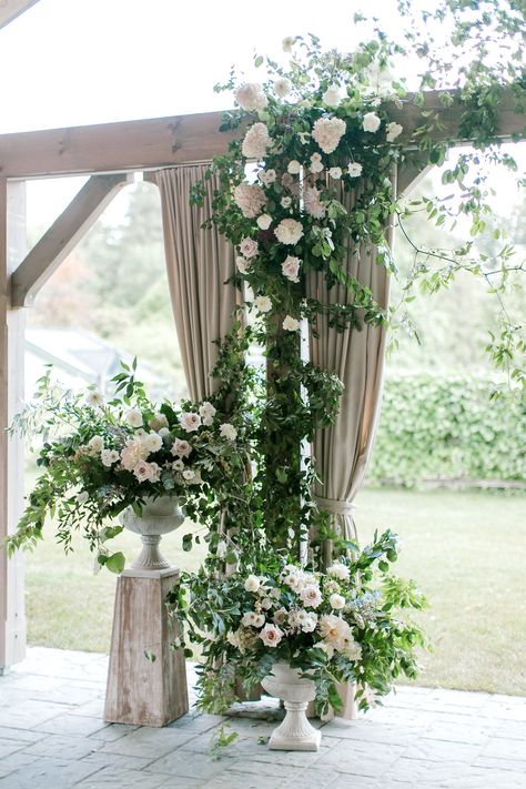 Elegant Romantic Wedding Decor, Wedding Backdrop Indoor, Indoor Wedding Inspiration, Aisle Arrangements, Altar Arrangements, Ceremony Styling, Indoor Garden Party, Urn Arrangements, Perth Wedding