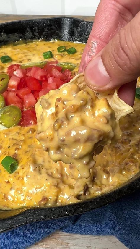 Smoked queso dip | Ninjacue | Smoked Queso, Mexican Salsa Recipes, Queso Recipe, Cup Of Milk, Velveeta Cheese, Dip Recipes Easy, Bbq Rub, Easy Cheesy, No Carb Diet