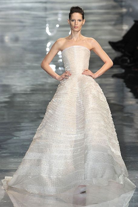 Armani Privé Armani Wedding Dress, 2010 Couture, Armani Dress, Collection Couture, Haute Couture Dresses, Armani Prive, Couture Runway, Dreamy Dress, Princess Wedding