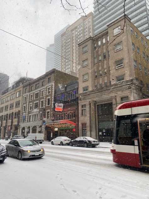 Living In Toronto Aesthetic, Toronto Winter Aesthetic, Toronto Aesthetic Winter, Toronto Canada Winter, Wlw Christmas, Winter In Toronto, Winter Toronto, Toronto Aesthetic, Toronto Trip