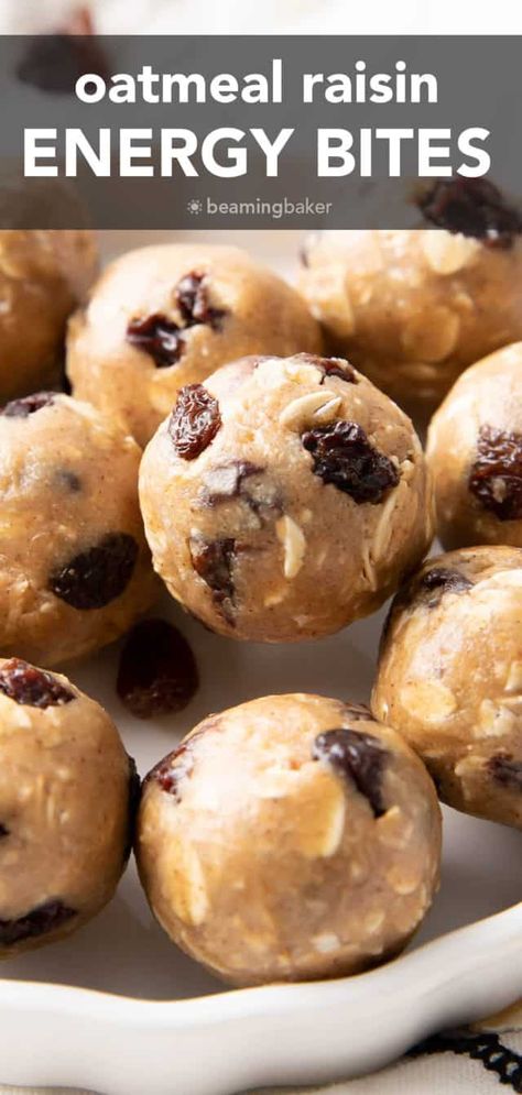 Quick ‘n easy oatmeal raisin energy bites made with wholesome, delicious ingredients! Oatmeal Raisin Energy Bites, Oatmeal Raisin Balls, Oatmeal Raisin Energy Balls, Homemade Oatmeal Raisin Cookies, Cottage Recipes, Keto Oatmeal, Energy Food, Raisin Recipes, Daniel Plan