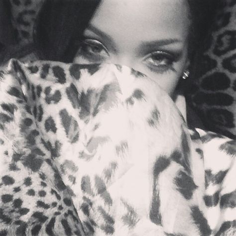 Riri Presidential Inauguration, Rihanna Photos, Head Of State, Rihanna, Leopard Print, A Black, A Woman, Queen, Black And White