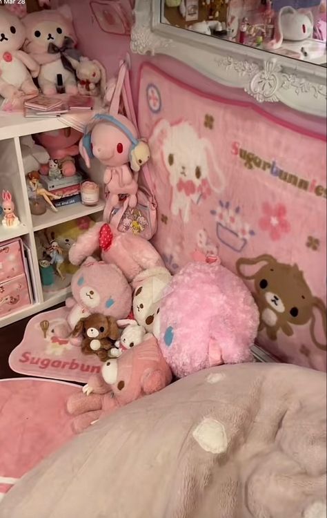 Cutecore Room, Hello Kitty Rooms, Otaku Room, Pink Room Decor, Kawaii Core, Cute Room Ideas, Dreamy Room, Kawaii Room, Dream Room Inspiration