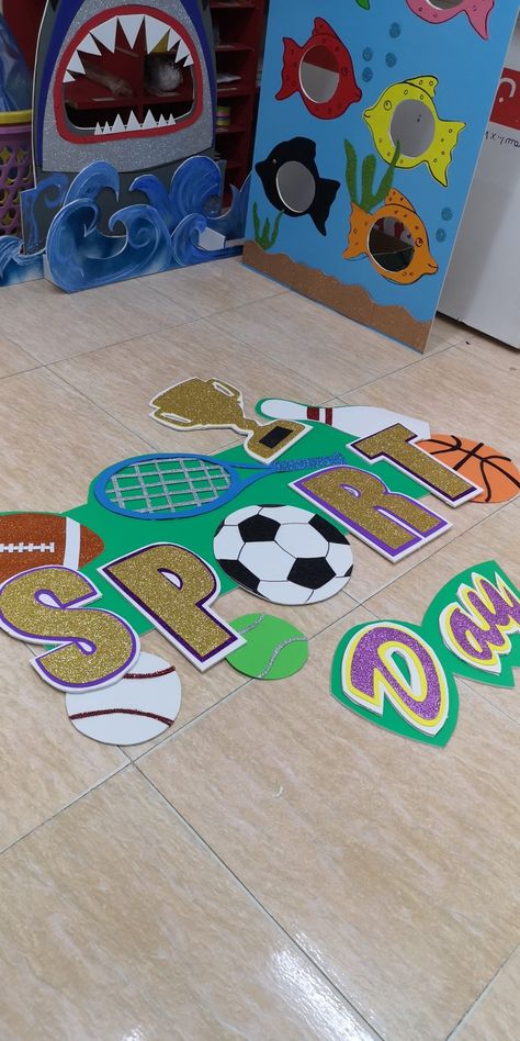 Sports Day Arts And Crafts, Sports Day Decoration School, Sports Decoration Ideas For School, Sports Day Ideas For Preschoolers, Sports Day Decoration Ideas Preschool, Sports Day Poster School, Annual Sports Day Decoration, Ptm Decoration School, Sport Day Decoration Ideas