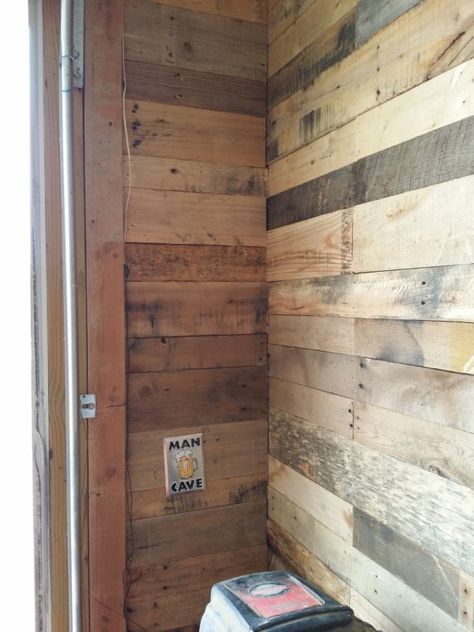 Pallet Accent Wall, Pallet Room, Pallet Door, Pallet Projects Wall, Repurpose Pallets, Pallet Wall Decor, Garage Floor Paint, Tea Houses, Pallet Walls