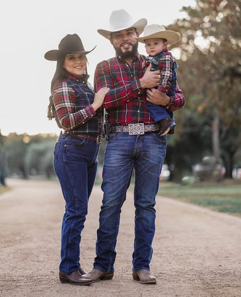 Baby Cowboy Photoshoot, Vaquera Outfit Mexican, Western Family Photos, Mexican Baby Girl, Outfit Vaquero, Baby Boy Cowboy, Mother Baby Photography, Outstanding Outfits, Mexican Babies