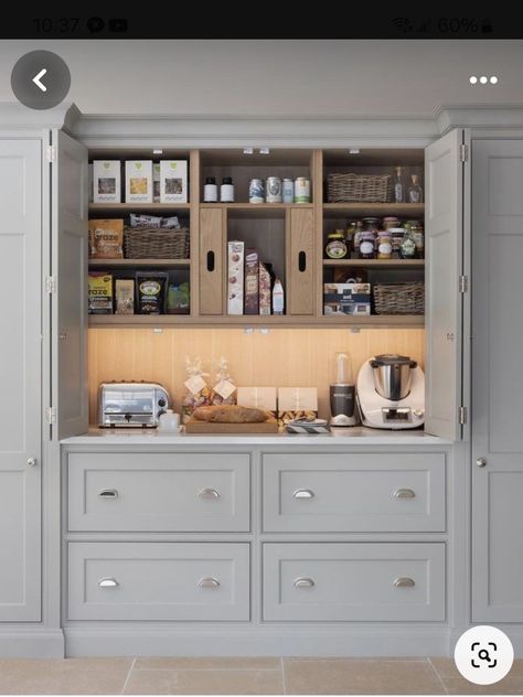 Kitchen Ideas Acnh, Crockery Cupboard, Desert Kitchen, Uncluttered Kitchen, Baking Center, Humphrey Munson, Mission House, Curved Kitchen, Design Stage