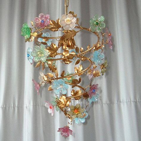 Murano glass flower pendant light | Venetian pastel floral design ceiling lamp — italian-lighting-centre Fruit Chandelier, Venetian Glass Mirror, Mirror Dining Room, Chandelier Chain, Spiral Pendant, Lantern Floor Lamp, Glass Fruit, Romantic Lighting, Italian Lighting