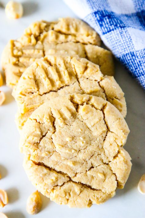 small batch peanut butter cookies Cookies Large Batch, Small Batch Peanut Butter Cookies, Cookies Small Batch, Butter Cookie Recipe, Peanut Butter Cookie, Butter Cookies Recipe, Peanut Butter Cookie Recipe, Butter Cookie, Single Serving