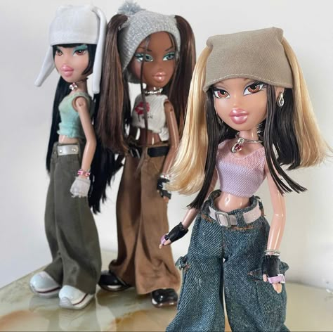 Bratz Doll Outfits Cargo Pants, Barbie Doll Fashion Outfits, Bratz Y2k Outfits, Bratz 2000s Outfits, Bratz Dolls Outfit, Bratz Dolls Outfits 2000s, Bratz Dolls Outfits In Real Life, Brats Outfits, Bratz Doll Outfits Inspiration