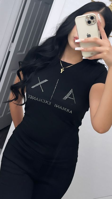 Armani Exchange Women Outfits, Fresita Outfits For School, Buchifresa Aesthetic, Latina Outfits School, Takuachita Outfits, Outfits Everyday, Outfits Simple, Latina Outfits, Latina Fashion Outfits