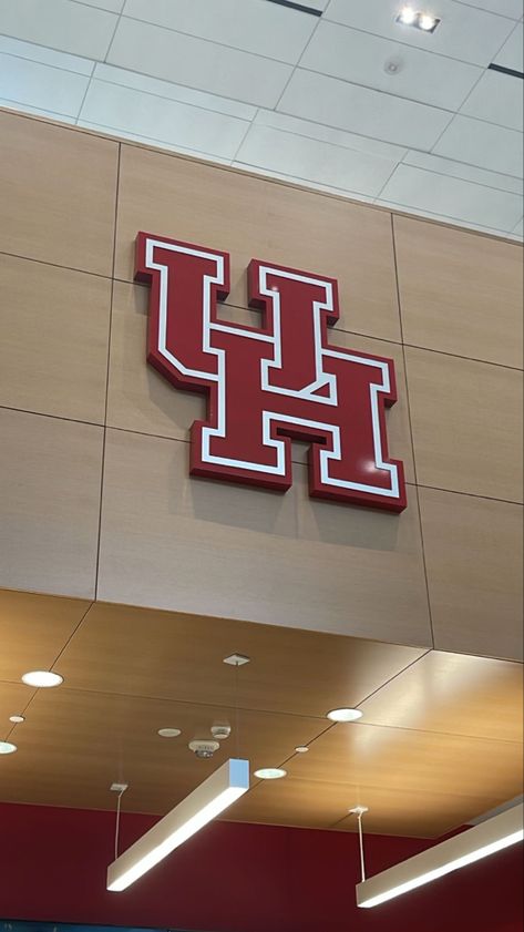 College Tour Aesthetic, U Of H University Of Houston, University Of Houston Aesthetic, University Ideas, Junior Year High School, College Road Trip, Houston Community College, Senior Year Things, College Vibes