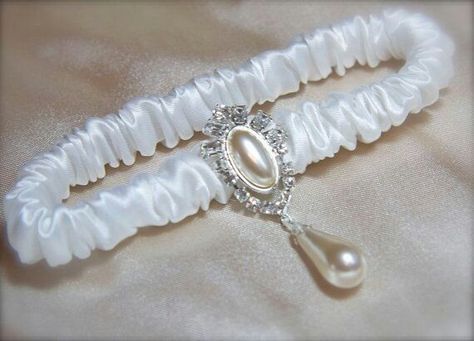 Diy Leg Garter, Rhinestone Garter, Bride Garter, Leg Garter, Great Gatsby Wedding, Wedding Garters, Gatsby Wedding, Lace Garter, Black Feathers