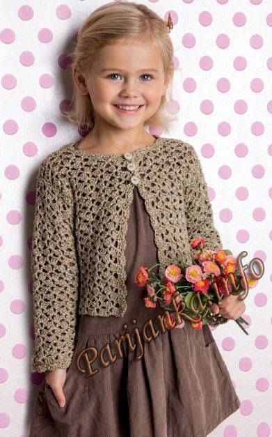 Dans la garde robe de nos princesses : je vous propose ce gilet réalisé au crochet, avec un beau point, vous trouverez toutes les explications Bolero Haken, Háčkovaná Čipka, Crochet Jacket Pattern, Bolero Pattern, Gilet Crochet, Crochet Bolero, Haken Baby, Crochet Girls, Girls Cardigan