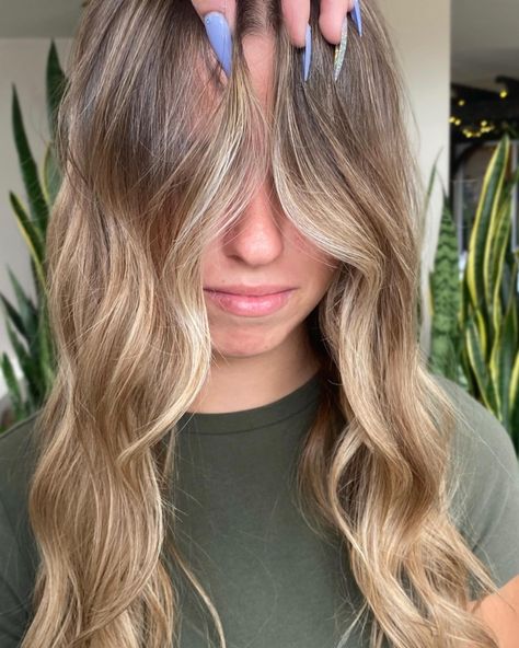 Haulage With Money Piece, Bronde Thick Money Piece, Sandy Blonde Balayage With Money Piece, Bronde Money Piece, Low Lights With Money Piece, Muted Money Piece, Light Brown Hair Blond Money Piece, Money Peace Hair Balayage, Balayage Low Maintenance