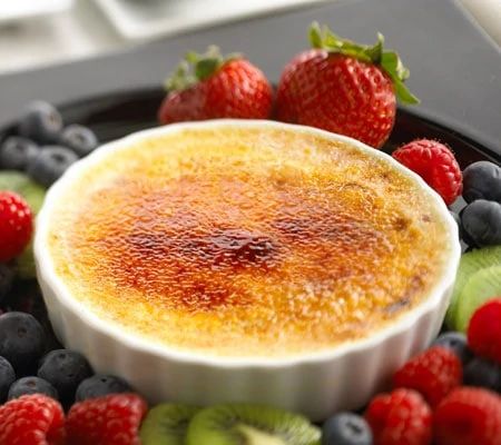 Creme Brûlée, Cheese Dessert, Beautiful Desserts, Cheese Lover, Eat Dessert, Cheese Recipes, Favorite Desserts, Goat Cheese, Appetizer Snacks