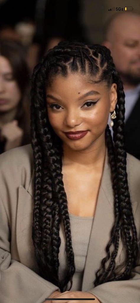 Chloe Halle Hairstyles, Halle Locs Hairstyles, Chloe And Halle Bailey Hairstyles, Hailey Bailey Hairstyles, Hallie Bailey Hairstyles, Monique Samuels Locs, Chloe X Halle Hairstyles, Celebrities With Locs, Halle Bailey Braids