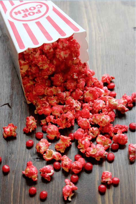 Cinnamon Red Hot Popcorn Recipe perfect for Valentines Day! Date night, movie night, a spicy sweet snack, DIY Christmas gift and so much more! Red Food Ideas, Red Hot Popcorn, Red Food Ideas Party, Cinnamon Popcorn, Popcorn Recipes Easy, Hot Popcorn, Cinnamon Red, Night Movie, Popcorn Snacks