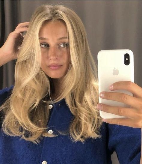 Haircut Selfie, Photo Hijab, Blonde Layered Hair, Summer Blonde Hair, Cute Hairstyle, Light Blonde Hair, Honey Blonde Hair, Blonde Hair Inspiration, Blonde Hair Looks