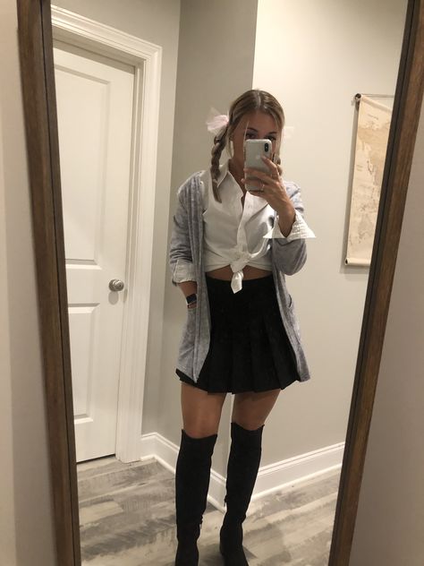 Brittany Spears Halloween Costume Britney Spears 90s, Britney Spears Halloween Costume, Girl Group Halloween Costumes, Clueless Halloween Costume, 90s Halloween Costumes, Trio Halloween Costumes, Halloween Coustumes, Halloween Costumes College Girls, Holloween Costume