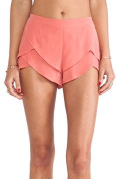 Tulip Shorts, Como Fazer Short, Clothes Diy, Running Clothes, Revolve Clothing, Eminem, Karl Lagerfeld, Passion For Fashion, Spring Summer Fashion