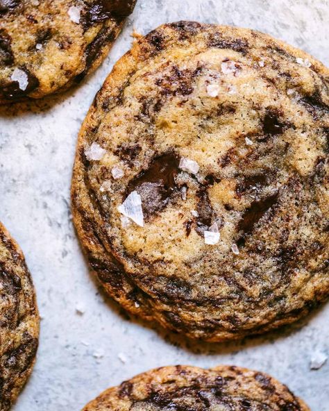 Chocolate Chunk Cookies Recipe, Chunk Cookies Recipe, Chocolate Chunk Cookie Recipe, Triple Chocolate Chip Cookies, Dark Chocolate Chip Cookies, Salted Chocolate Chip Cookies, Brown Butter Cookies, Levain Bakery, Chocolate Oatmeal Cookies