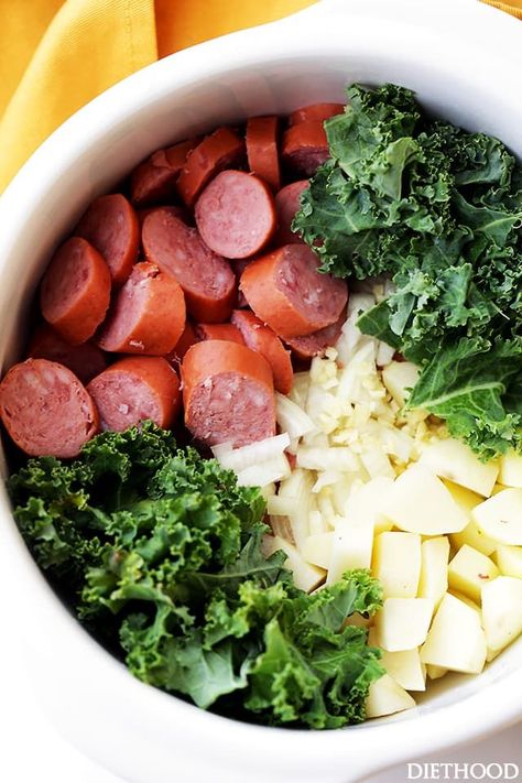 Sausage Potato Kale Soup, Kale And Potato Soup, Kale And Potatoes, 30 Minute Soup Recipes, Soup Sausage, Kale Potato Soup, Kielbasa Soup, Salt Making, Sausage And Kale Soup