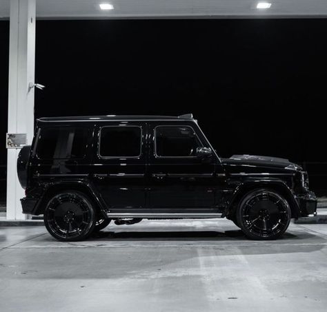 G Wagon Wallpapers Laptop 4k, G Wagon Iphone Wallpaper, Black G Wagon, 2023 Cars, Rich Lifestyle Luxury, Black Mercedes Benz, Black G, Dual Sport Motorcycle, Stance Cars