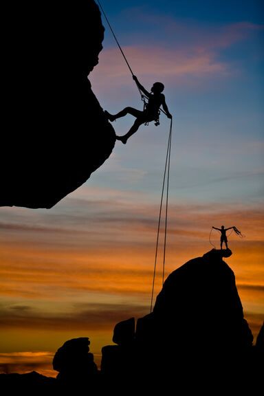 Photos Hacks, Rock Climbing Quotes, Rock Climbing For Beginners, Rock Climbing Photography, Rock Climbing Outfit, Rock Climbing Workout, Rock Climbing Holds, Climbing Art, Climbing Workout