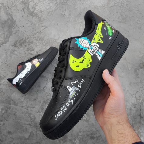 Handpainted on an all Black AF-1 For more pictures click the link below! Black Air Force 1 Custom Ideas, Custom Black Air Force 1, Irl References, Black Air Force 1, Fit Board, Air Force 1 Sneakers, Shoes Art, Custom Air Force 1, Air Forces