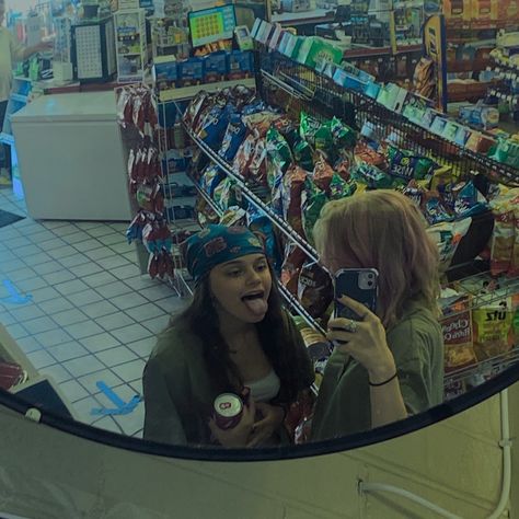 Kaydence + Core + Aesthetic, Poor Core Aesthetic, Kaydence Core, Gas Station Aesthetic Friends, Gas Station Flicks, Gas Station Aesthetic, Grunge Friend Group Aesthetic, Aesthetic Gas Station Pics, Group Of Friends Aesthetic Grunge