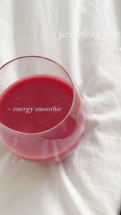 Smoothie Asthetic Picture, Beauty Skin Quotes, Energy Smoothies, Asthetic Picture, Magic Recipe, Juice Bar, Skin Care Regimen, Bon Appetit, Food Pictures