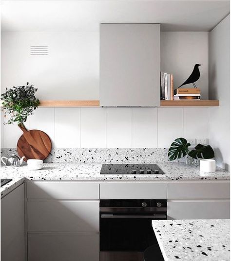 15 Trendy Terrazzo Decor Ideas For Kitchens Dapur Skandinavia, Scandinavian Kitchen Design, Interior Dapur, Kitchen Remodel Countertops, Kabinet Dapur, Kitchen Countertop Materials, Interior Minimalista, Scandinavian Kitchen, Bedroom Vintage