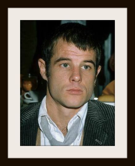 Brad Davis ………………..For more classic 60’s and 70’s pics please visit and like my Facebook Page at https://www.facebook.com/pages/Roberts-World/143408802354196 Brad Pitt Movies, Brad Davis, Rodrigo Santoro, Movie Studios, Anthony Perkins, Hollywood Men, Good Lord, Actors Male, Character Actor