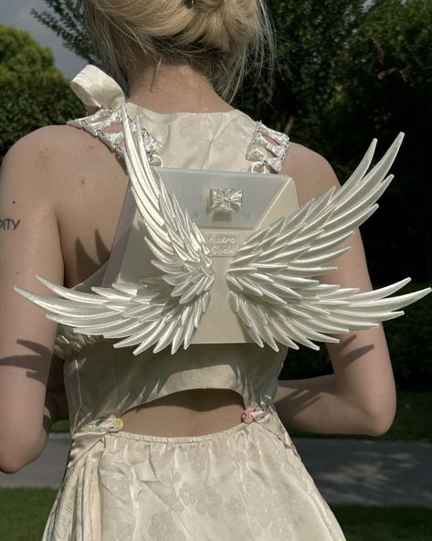 gastt Fashion (@gastt_fashion) on X Gastt Fashion, Angel Wings Backpack, Wings Backpack, 3d Printed Fashion, Backpack Art, 3d Printing Fashion, Fashion Kawaii, Cute Backpack, Unique Backpacks