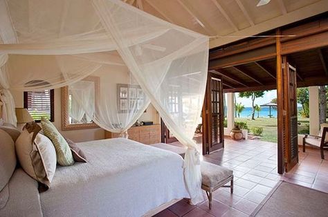 44 Island inspired interiors creating a tropical oasis Carribean Bedroom, Beach Theme Bedding, Canopy Bed Diy, Beach Themed Bedroom, Beach House Bedroom, Tropical Interior, Romantic Bedroom Decor, Canopy Bedroom, Tropical Bedrooms