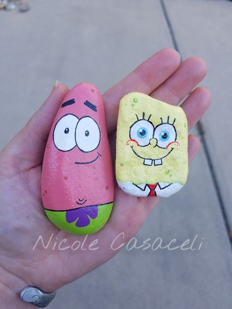 Spongebob and Patrick painted kindness rocks   #paintedrocks #kindnessrocks #artistsofinstagram #spongebob Gary Spongebob, Spongebob Characters, Drawing Rocks, Spongebob And Patrick, Spongebob Painting, Garden Rock Art, Diy Rock Art, Stone Art Painting, Painted Rocks Kids