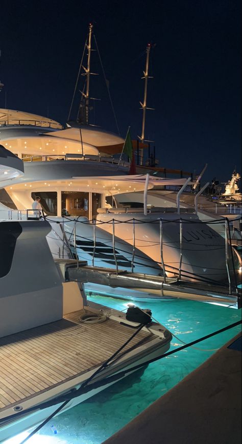 Yacht Aesthetic, Yacht Life, Rich Lifestyle, Luxury Lifestyle Dreams, Super Yachts, Future Lifestyle, Rich Life, Dream Lifestyle, Billionaire Lifestyle