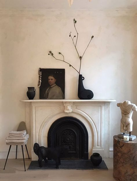 This Women-Run Studio Crafts Transformative Wall Treatments Using Venetian Plaster - Galerie Venetian Plaster Walls, Athena Calderone, Venetian Plaster, Cozy Fireplace, Plaster Walls, Higher Design, Wall Treatments, Living Room Inspiration, Design Inspo