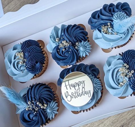 Catering Dessert Ideas, Cupcake Icing Designs, Icing Designs, Fathers Day Cupcakes, Cupcakes For Men, Elegant Cupcakes, Cake For Boyfriend, Bento Cakes, Special Birthday Cakes