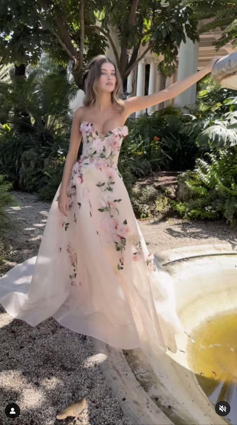 Champagne Prom Dress Long, Floral Print Wedding Dress, 2023 Barbie, Monique Lhuillier Bridal, Rustic Wedding Gowns, Long Wedding Dress, Behind Blue Eyes, Deb Dresses, Wedding Gowns Mermaid