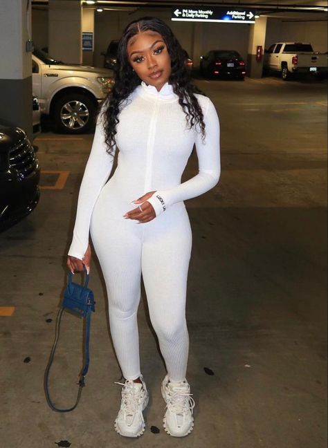 White Jumpsuit Outfit, Jumpsuit Outfit Black, Birthday Jumpsuit, Turtleneck Jumpsuit, White Bodycon, All White Outfit, Jumpsuit Outfit, Beautiful Dress Designs, White Jumpsuit