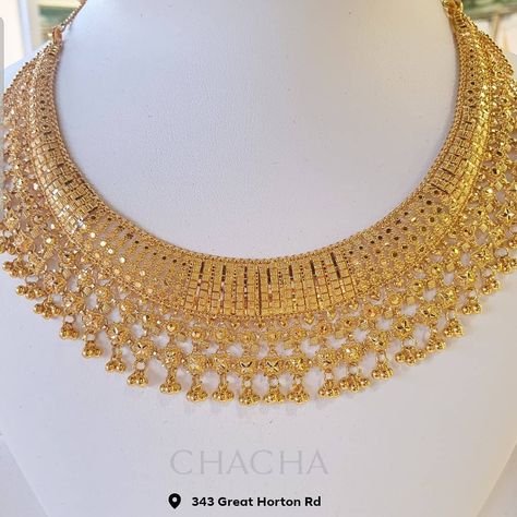 Pakistani Gold Jewellery Design, Neckless Gold Jewelry Indian, Wedding Neckless, Gold Jewelry Indian Wedding, Neckless Gold Jewelry, Neckless Gold, Gold Set Design, Bridal Pakistani, Hasli Necklace