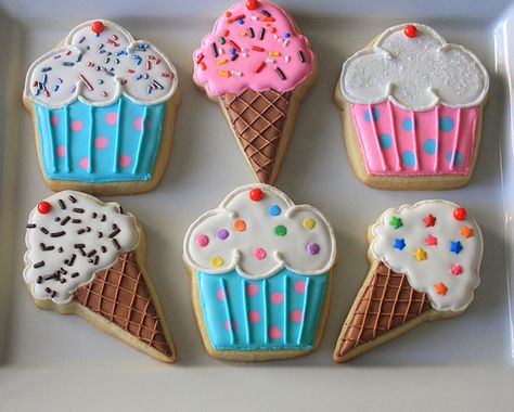 Cupcake & Ice Cream Cookies Cupcake Ice Cream, Summer Sugar Cookies, Fall Decorated Cookies, Sugar Cookies With Royal Icing, Cookies With Royal Icing, Royal Iced Cookies, Decorated Cookies Tutorial, Cookies Sugar, Cream Cookies